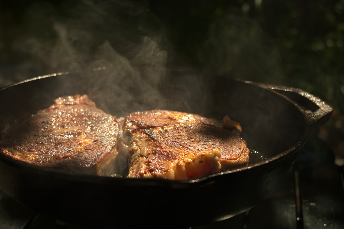 Steaming as a sustainable cooking method for vegetables and proteins