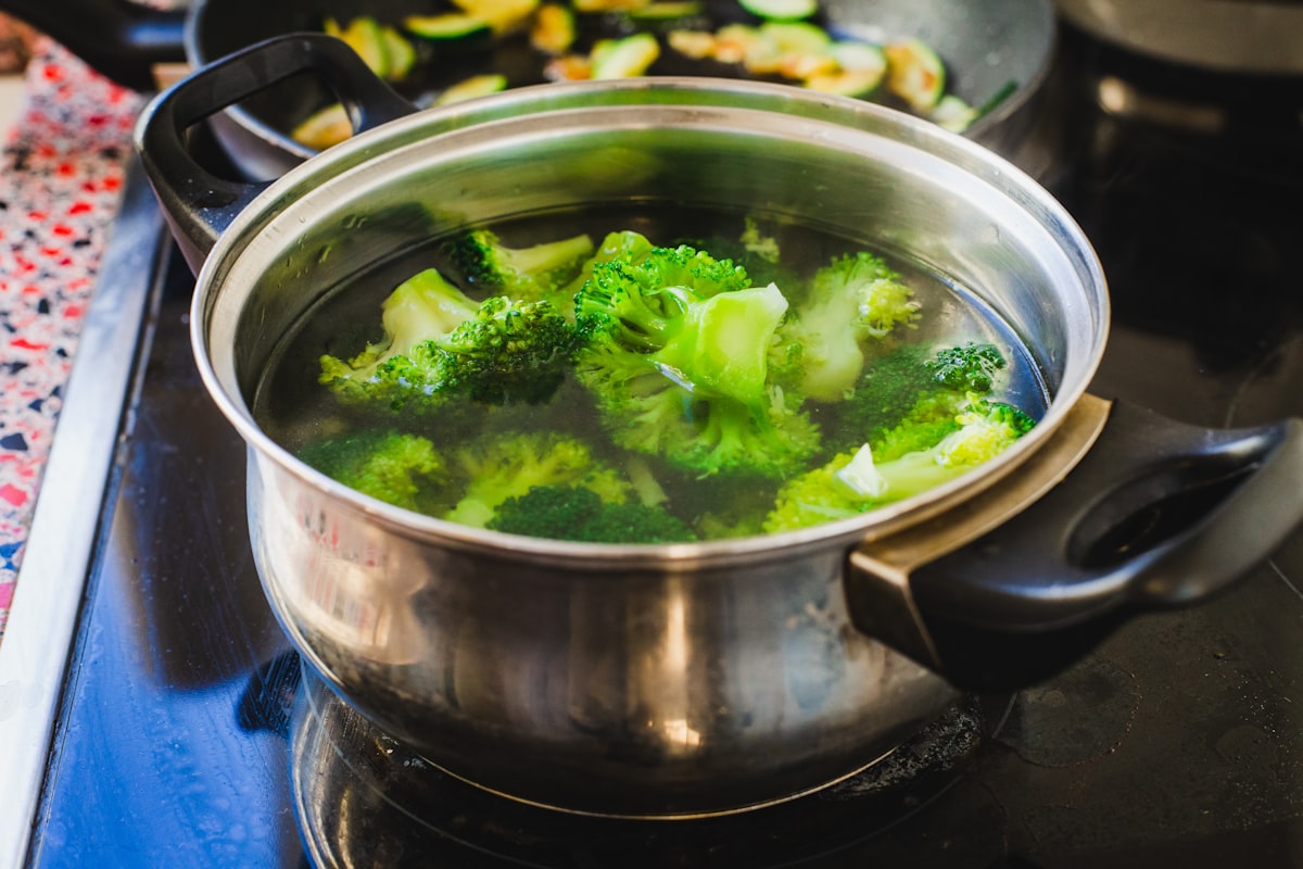 Batch cooking preparation for weekly meal planning